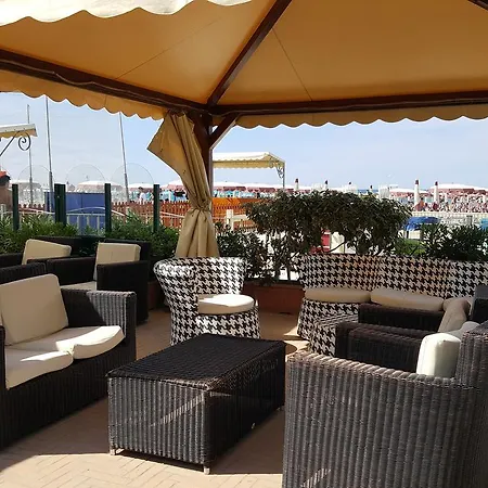 Adriatico Aparthotel 4*